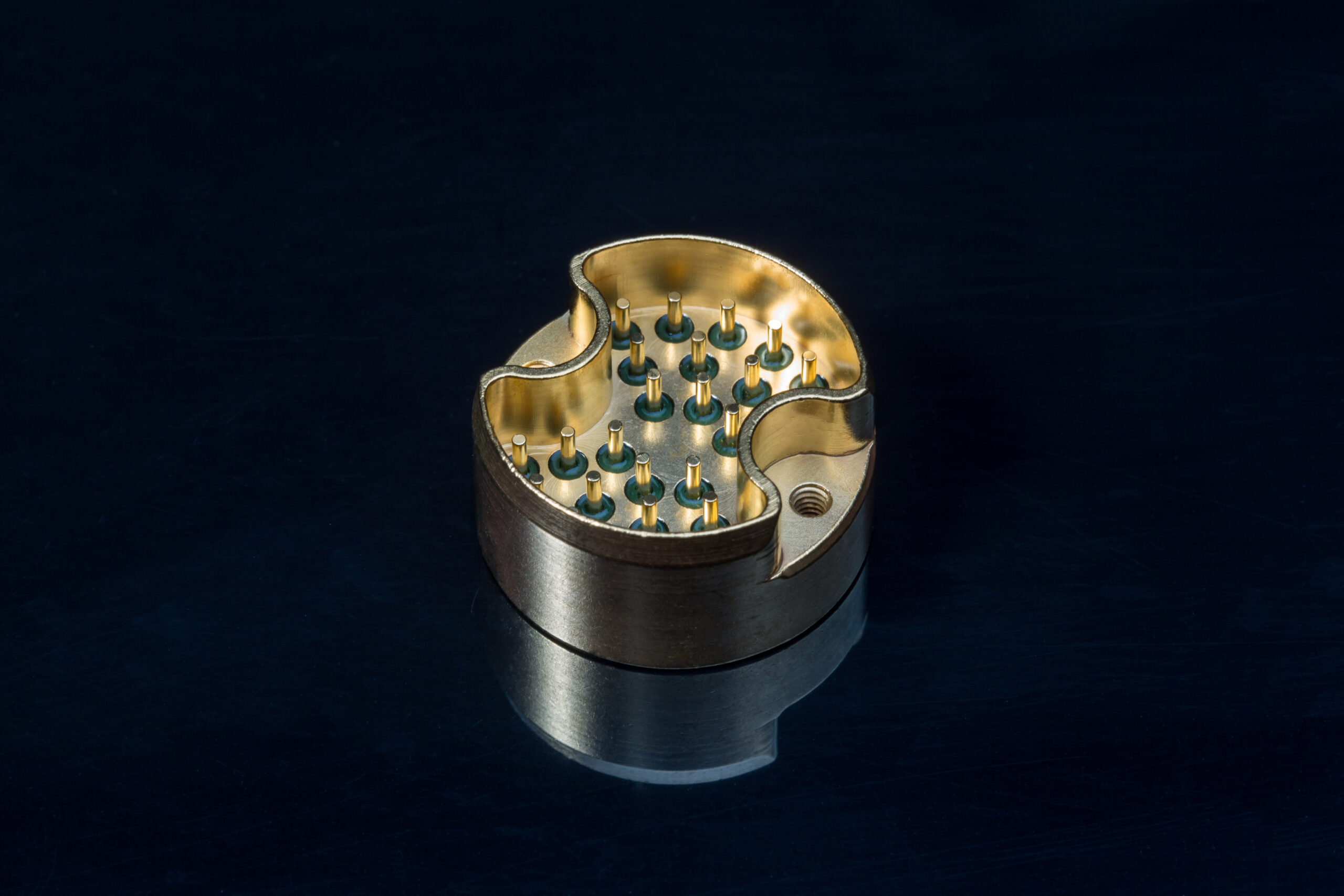 26-pin hermetic connector for tactical data recorders, offering advanced sealing performance for extreme and harsh environments.